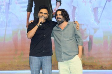 Maharshi Movie Pre Release Event